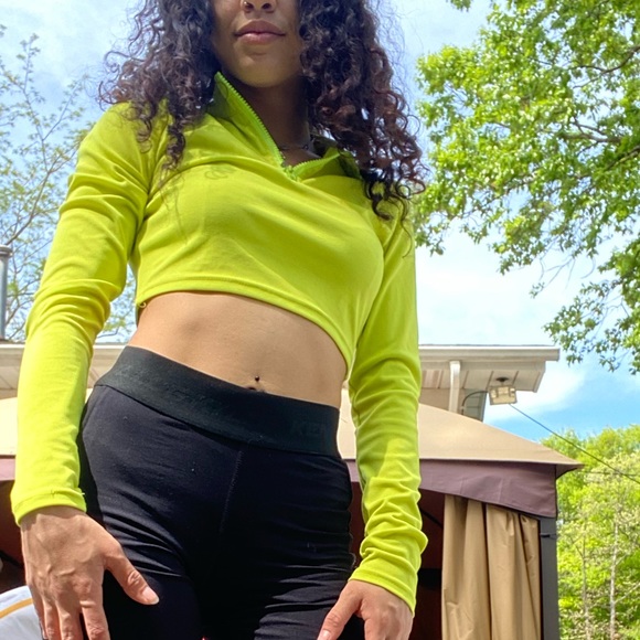 Neon yellow Crop top (IG: OTP FASHION) - Picture 5 of 8